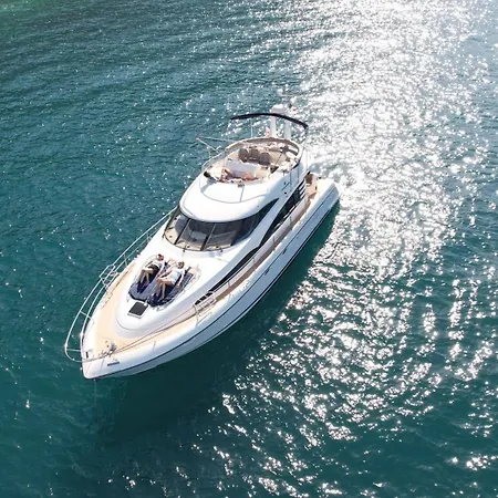 船上ホテル Superbe Yacht Dans Le Port De